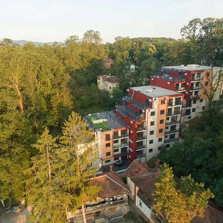 Woody Apartman